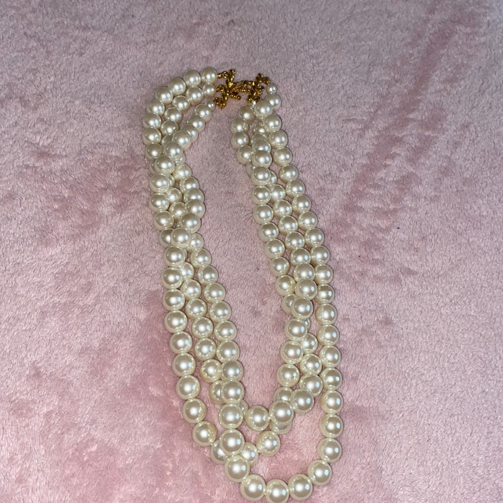 Three stranded chunky off white pearl necklace